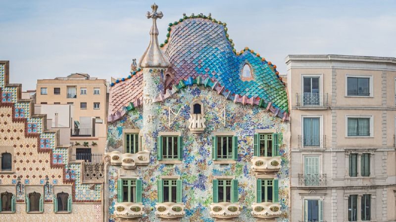 Casa Batllo Tour with Optional White Rabbit Museum Admission - Who should book this tour?