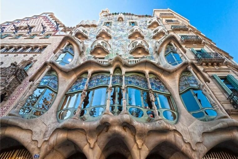 Casa Batlló Tour With Optional White Rabbit Museum Entry - Discovering the Batlló Family History