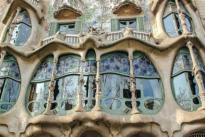 Casa BatlloSagrada FamiliaPark Guell Autoguided Tour - Directions