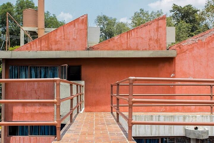 Casa Estudio Frida & Diego Tour at San Angel - Rivera’s atelier puts work at the center