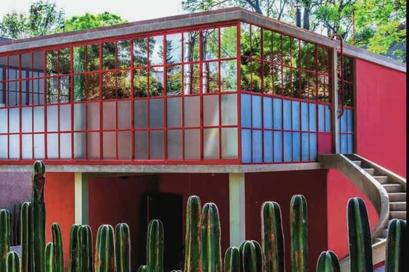 Casa Estudio Frida & Diego Tour at San Angel - Kahlo’s studio apartment offers a personal view