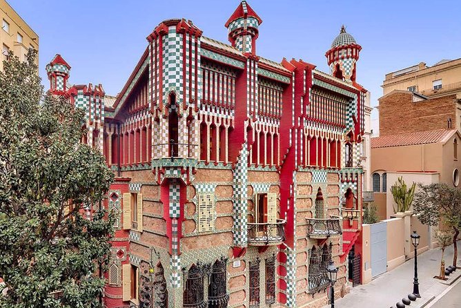 Casa Vicens & Park Güell Tour Official Licensed Guide - Whats Included