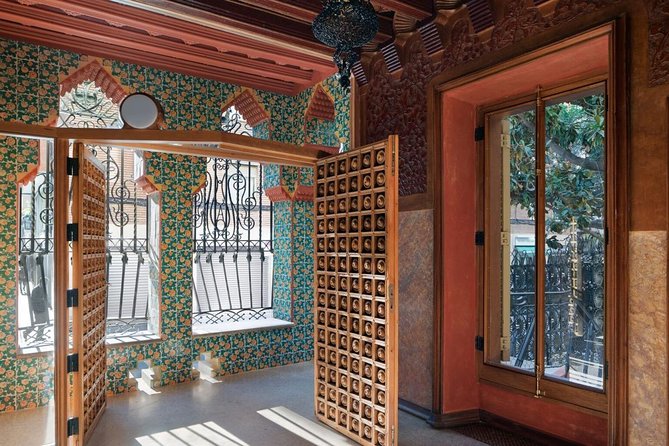 Casa Vicens & Park Güell Tour Official Licensed Guide - Pricing and Copyright