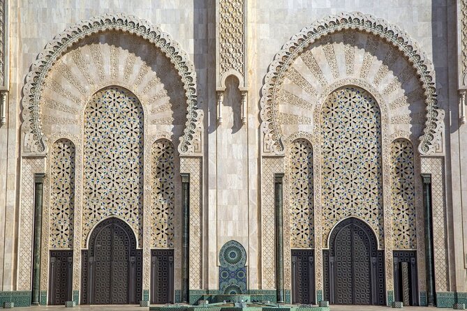 Casablanca Guided Private Tour Including Mosque Entrance - Tour Inclusions