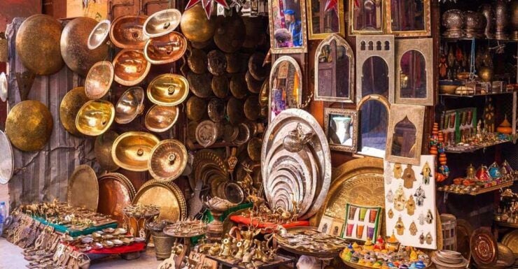 Casablanca: Traditional Souks Shopping Private Guided Tour - Tour Highlights