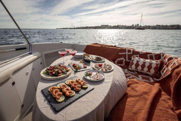 Cascais: Private Boat With Skipper, Fuel, Food and Drinks - Activity Details