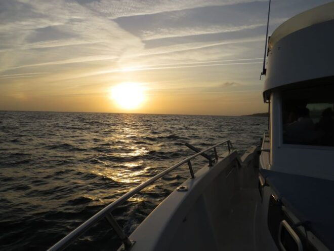 Cascais: Sunset Boat Trip With Welcome Drinks - Directions