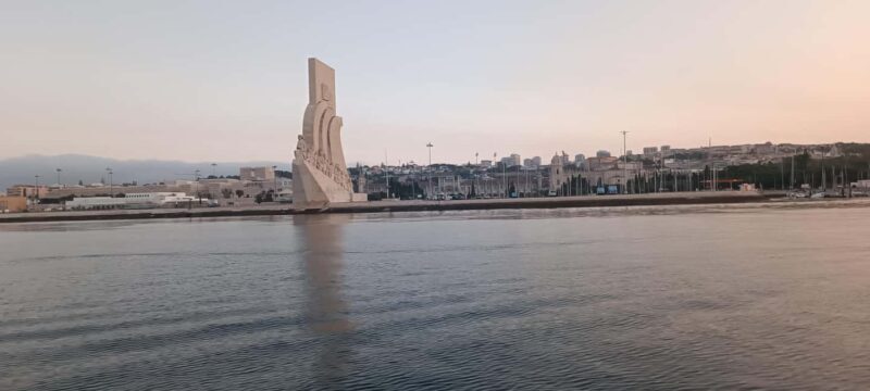 Cascais: Sunset Cruise to Lisbon with Open Bar - The Sum Up