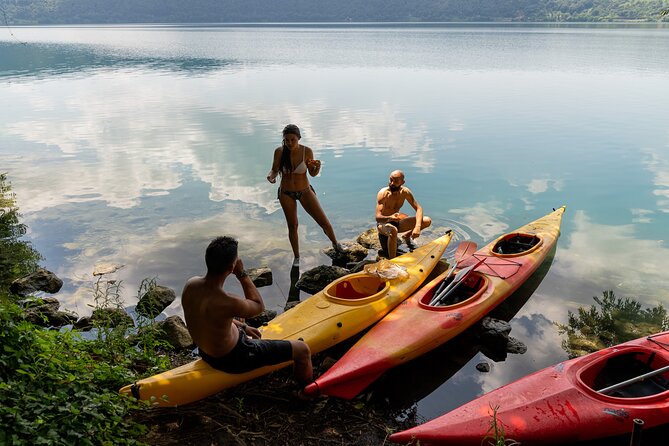 Castel Gandolfo Kayak Tour With Wine and Food Tasting - Local Wine and Food Tasting