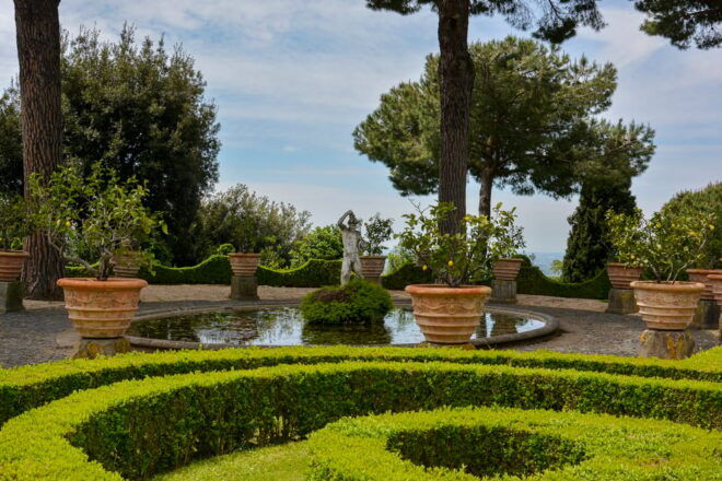 Castel Gandolfo: Papal Palace & Secret Garden Ticket - Logistics and Accessibility
