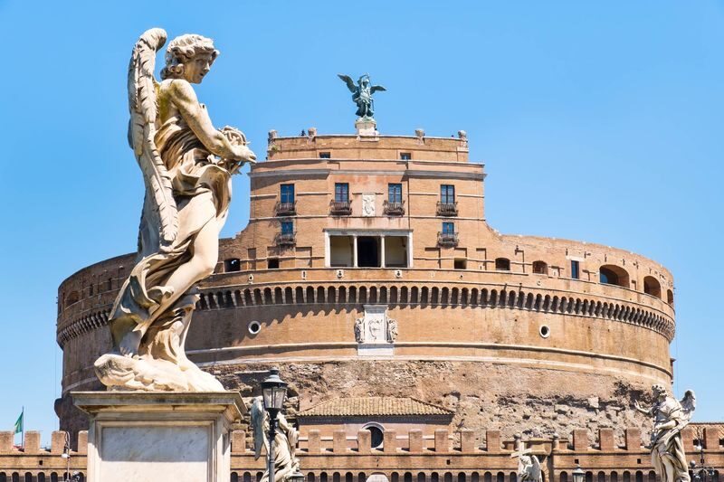 Castel Sant Angelo Ticket in Rome - Pause in the Sala Paolina