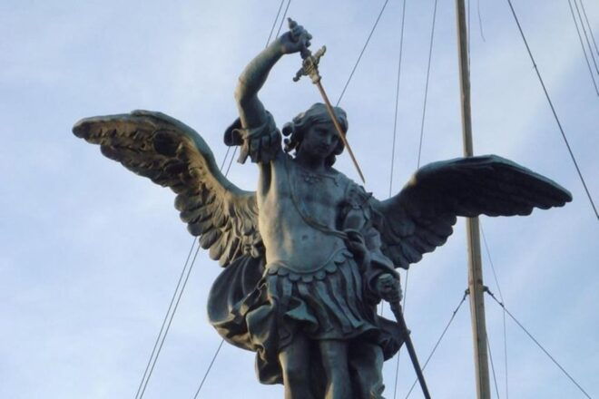 Castel SantAngelo, Colosseum & Roman Forum Private Tour - Colosseum: Historical Significance