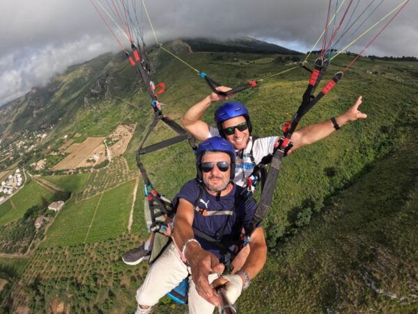 Castellammare Del Golfo: Paragliding Flight and GoPro Video - Inclusions and Services
