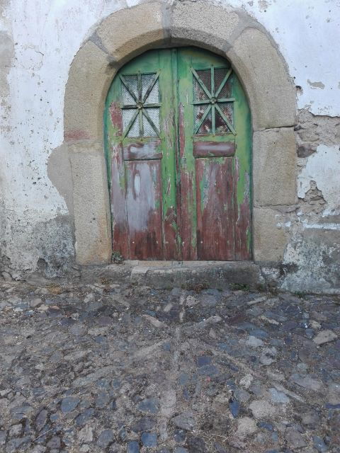 Castelo De Vide Walking Tour - Tour Duration and Host Availability