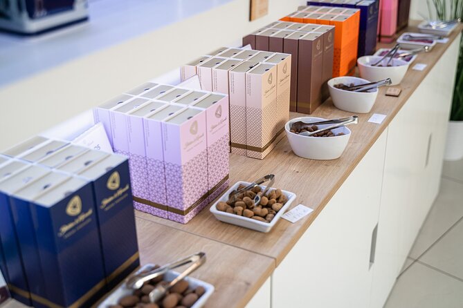 Castle & Ch. Bridge Private Walking Tour With Pick up in DE or EN - Included Amenities