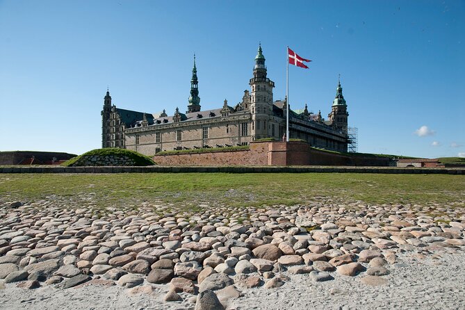 Castle, Palace & Cathedral Tour - Meeting and Pickup Details