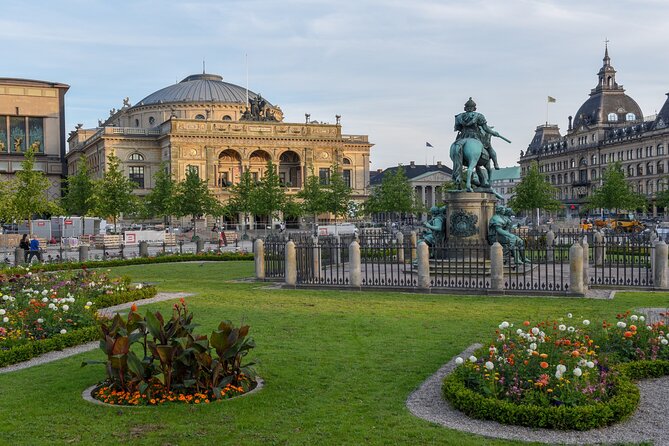 Castles of Kronborg and Frederiksborg From Copenhagen by Car - Group Size and Additional Guides