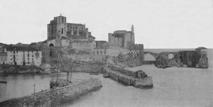 Castro-Urdiales: Private Boat Tour With Guide - Tour Details