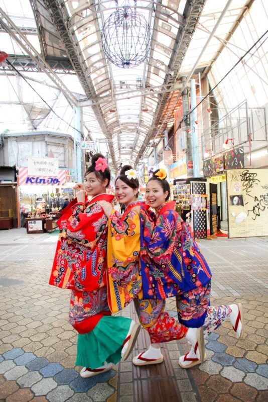 Casual Ryuso Costume Experience & Photo Shoot (Naha) - Crowds, comfort, and smart timing