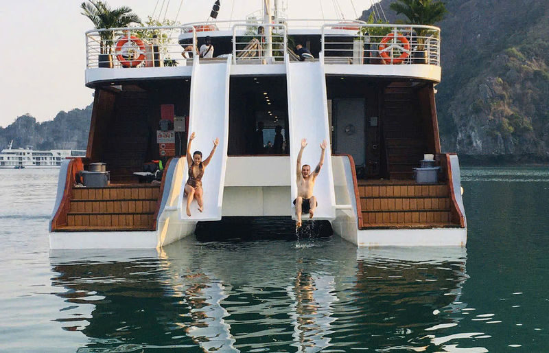 Cat Ba Catamaran Day Cruise: Lan Ha Bay & Viet Hai Village - Afternoon Tea and the Return to Beo Harbor