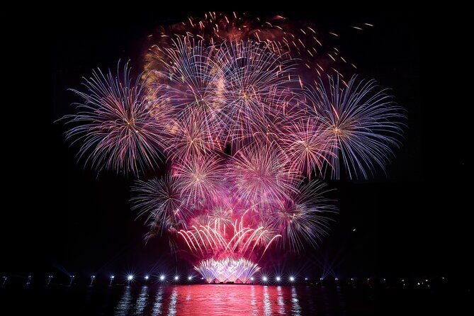 Cat Ba Island Show: Symphony of the Green Island - The Setting and Location