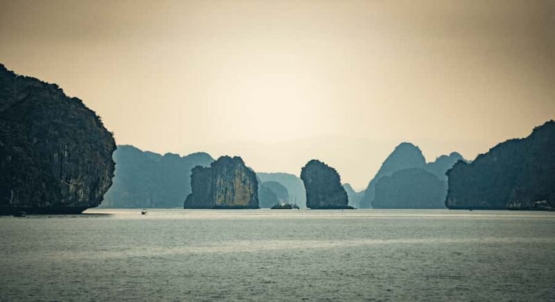 Cat Ba: Lan Ha and Ha Long Bay Boat Tour with Kayaking, Cave - Who Will Love This Tour?