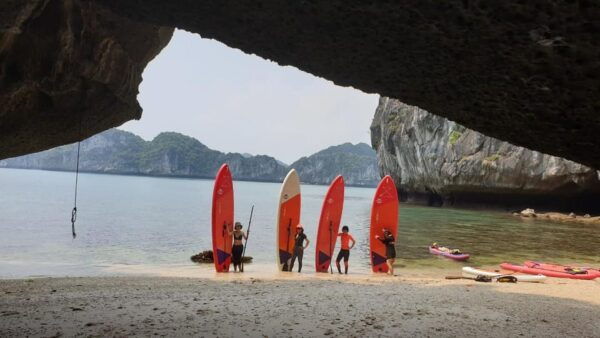 Cat Ba_Sup/Trekking Conquering Cat Ba Forest and Lan Ha Bay - Paddling in Lan Ha Bay