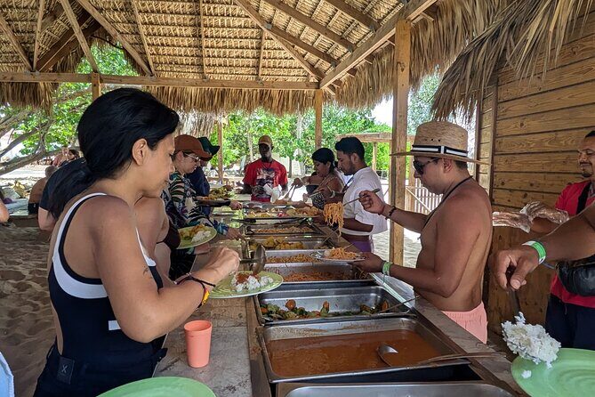 Catalina Island Day Tour  Explore the Jewel of the Caribbean - An In-Depth Look at the Catalina Island Day Tour