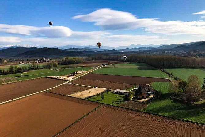 Catalonia Hot Air Balloon Ride and Breakfast Over the Volcanoes of La Garrotxa - Meeting and Logistics
