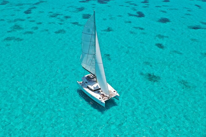 Catamaran Albatros Platinum & Beach Club & Open Bar & Isla Mujeres - What to Expect