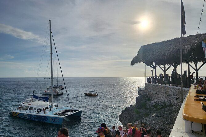 Catamaran Cruise Experience - Authenticity and Local Flavor  