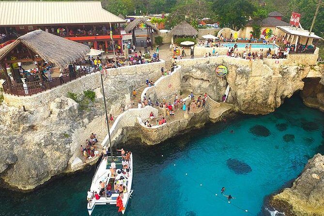 Catamaran Cruise Full Day Tour to Reef, Caves and Negril Beach - An In-Depth Look at the Tour Experience