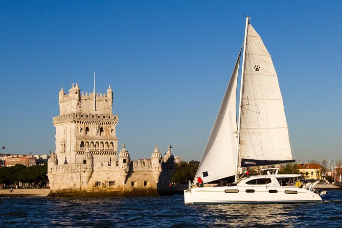 Catamaran Cultural Tour Through Lisbon - Overview of the Catamaran Cultural Tour