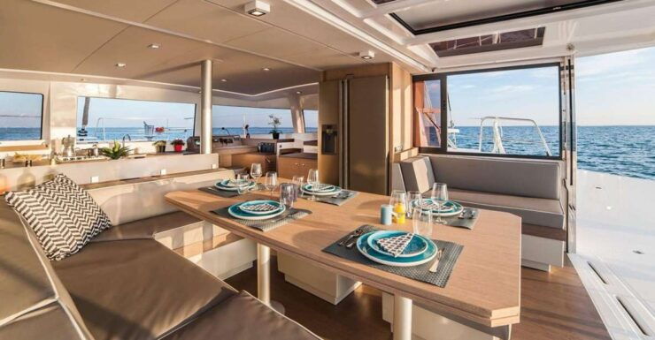Catamaran Foile & Kyte Surf Amazing - Catamaran and Crew Information