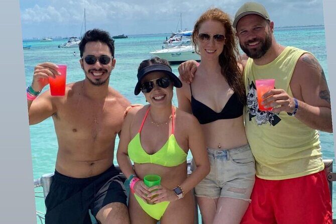 Catamaran for couples an open bar to Isla Mujeres From Cancun - Good To Know