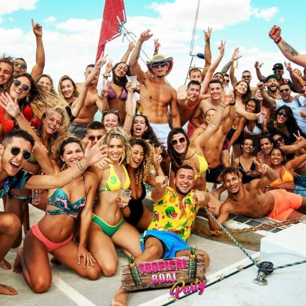 Catamaran Lucile | Famous VIP Cata Party - Meeting Point