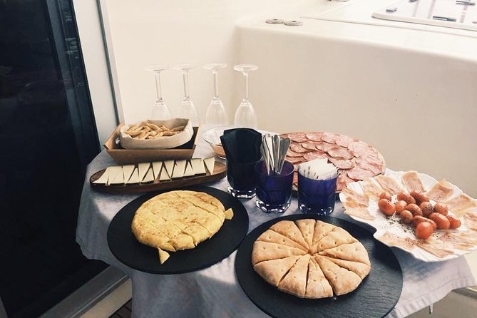 CATAMARAN OCEAN CRUISE TOUR, Food & Drinks Included! - Pricing Information