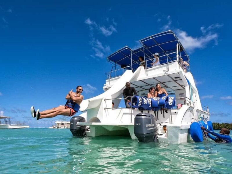 Catamaran party Boat con open bar y snorkeling en punta cana - Good To Know