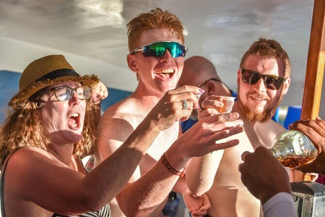 Catamaran Party for Adults in Punta Cana with Drinks - FAQ