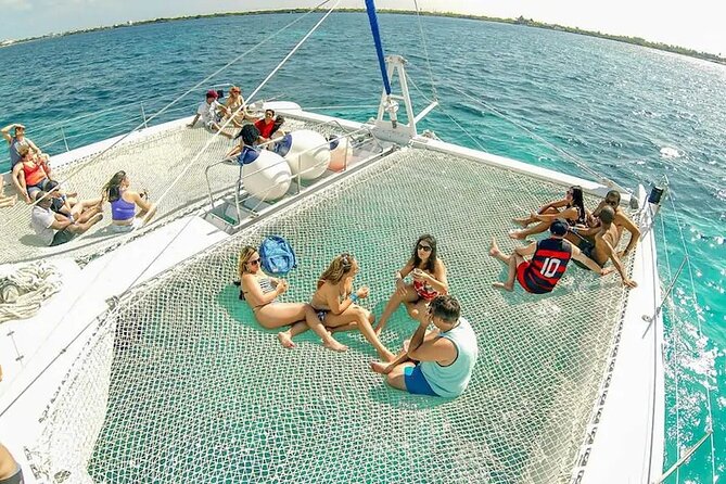 Catamaran Party Isla Mujeres With Drinks & Lunch From Cancun & Riviera Maya - Overview of Palenque Archaeological Sight