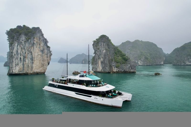 Catamaran Premium Day Cruise: Ha Long Bay & Lan Ha Bay Tour - At a glance
