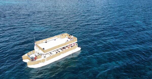 Catamaran Premium Snacks and Open Bar - Meeting Point and Check-in