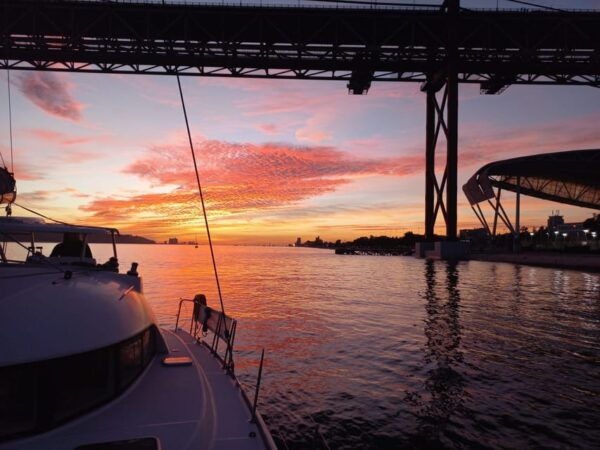Catamaran Ride on the Tagus River, With Music and Drinks. - Additional Information