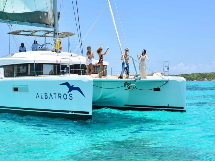 CATAMARAN ROYAL SWIM VIP - Highlights and Experiences