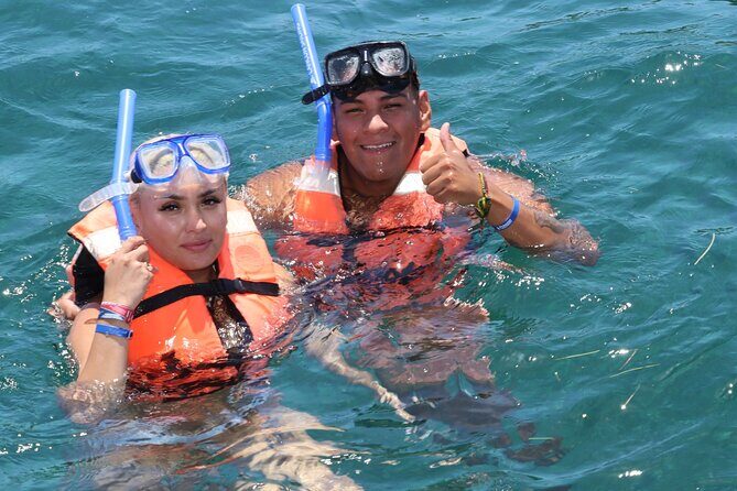 Catamaran Sailing through Caribbean Sea to Isla mujeres - Practical Details and What Youll Love