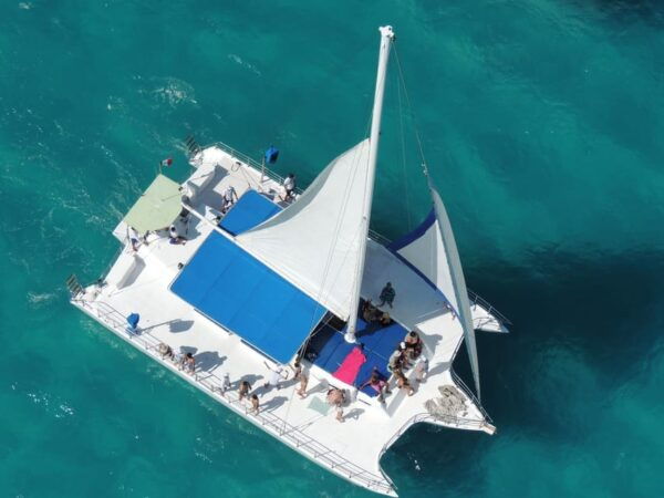 Catamaran to Isla Mujeres Open Barff - Explore Isla Mujeres