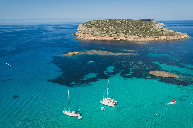 Catamaran Tour From Cala Jandal With Gastronomic Experience - Safety Guidelines