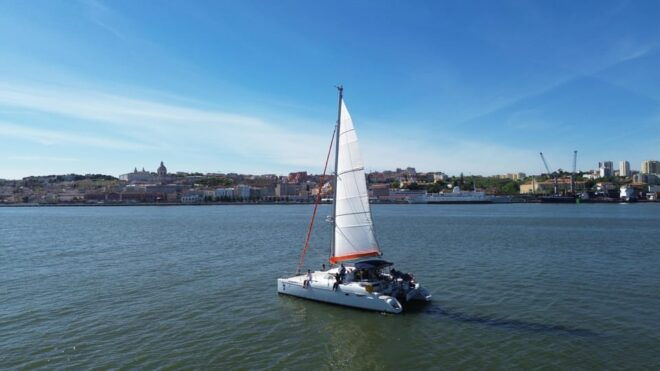 Catamaran Tour on the Tagus With Views of Fascinating Lisbon - Itinerary and Route