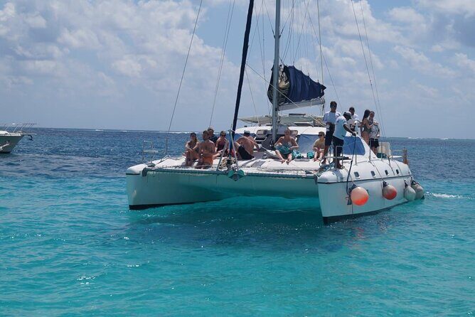 Catamaran Tour to Isla Mujeres Cancun - An In-Depth Look at the Catamaran Tour to Isla Mujeres