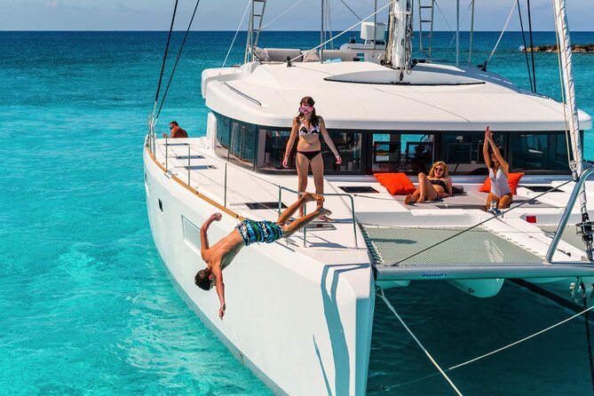 Catamaran Tour to Isla Mujeres From Cancún With Bar and Lunch - Reviews